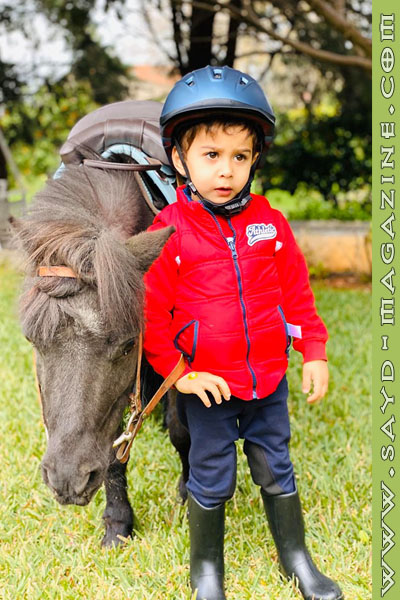صورة أرشيفية ضمن مقال: الفروسية في الصغر كالنقش في الروح، والعنوان: الفارس الصغير رامز زياد الخازن — مجلة صيد