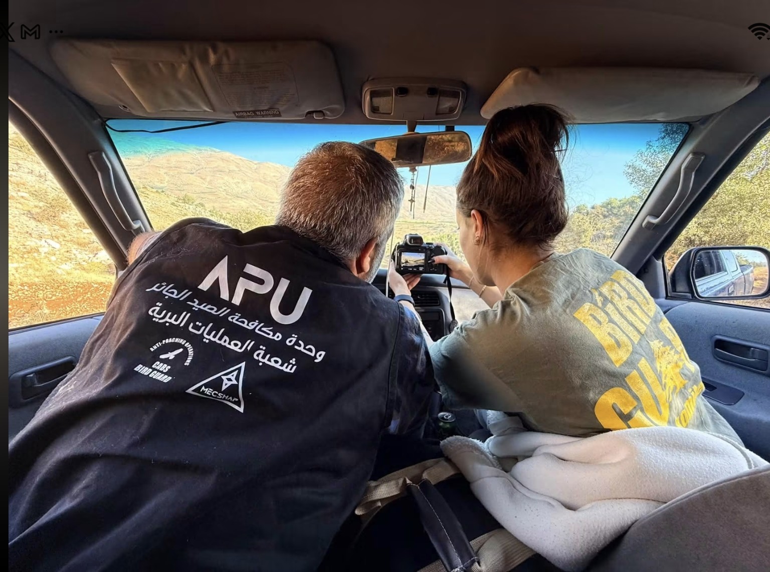 Field documentation from inside the vehicle.